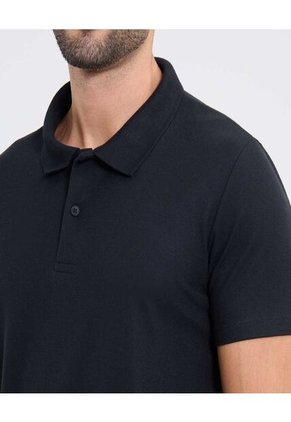 Polo Para Hombre Cuello Tejido Sin Bolsillo Color Negro Marca Ostu #60110740