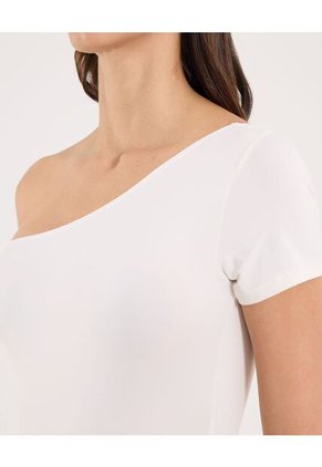 Body Para Mujer Manga Corta Color Crema Marca Ostu #40200207