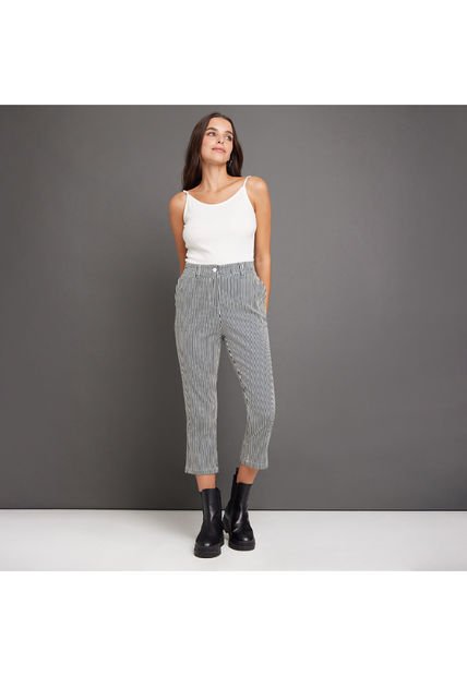 Pantalon Para Mujer Capri Color Azul Oscuro Marca Ostu #40070404