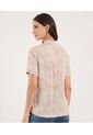 Camisa Para Mujer Manga Corta Color Beige Marca Ostu #40010303 de Ostu