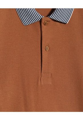 Polo Para Hombre Cuello Tejido Sin Bolsillo Color Mostaza Marca Ostu #60110722