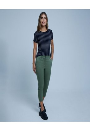 Pantalon Para Mujer Capri Color Verde  Marca Ostu #40070560