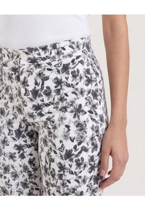 Bermuda Para Mujer  Color Negro Marca Ostu #40100087