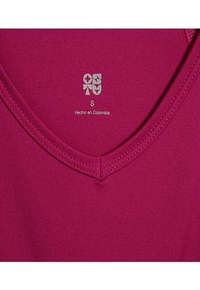 Camiseta Para Mujer Ostu Color Fucsia Material 89% Poliéster 11% Elastano