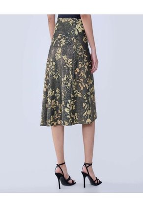 Falda Para Mujer Medio Color Verde Marca Ostu #40140154