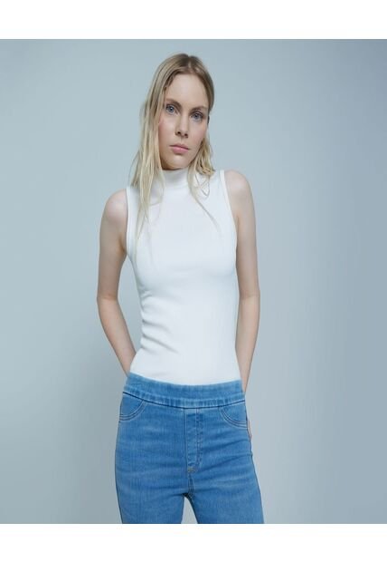 Camiseta Para Mujer Manga Sisa Color Crema Marca Ostu #40091832