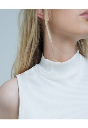 Camiseta Para Mujer Manga Sisa Color Crema Marca Ostu #40091832