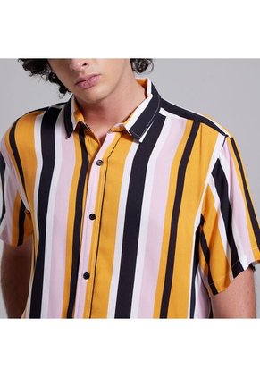 Camisa Para Hombre Manga Corta Sin Bolsillo Color Mostaza Marca Ostu #60010547