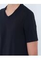 Camiseta Para Hombre Manga Corta Cuello V Color Negro Marca Ostu #60091591 de Ostu