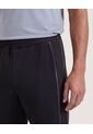 Pantalón Con Lineas En Contraste  Para Hombre Negro Ostu de Ostu