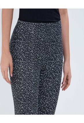 Pantalon Para Mujer  Color Negro Marca Ostu #40070693