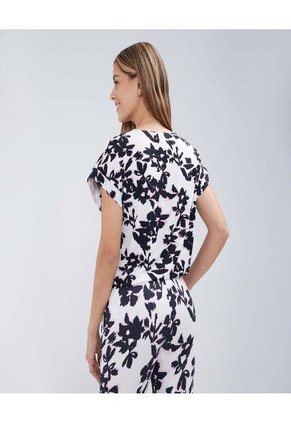 Blusa Para Mujer Manga Corta Color Negro Marca Ostu #40121005