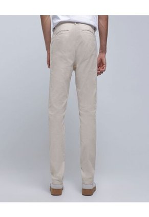 Pantalon Para Hombre Chino Color Beige Marca Ostu #60070219