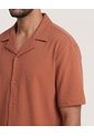 Camisa Resort Textura  Para Hombre Terracota Ostu de Ostu