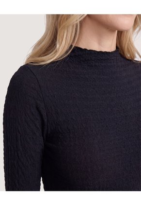 Camiseta Cuello Alto Texturizada  Para Mujer Negro Ostu