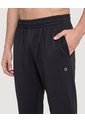 Jogger Deportivo Essential  Para Hombre Negro Ostu de Ostu
