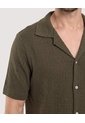 Camisa Resort Tejida Texturizada  Para Hombre Café Ostu de Ostu