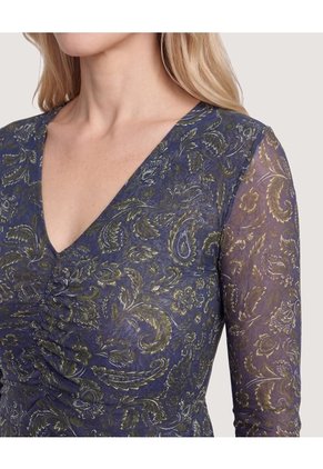 Camiseta Abertura En Gota Minimal  Para Mujer Verde Ostu