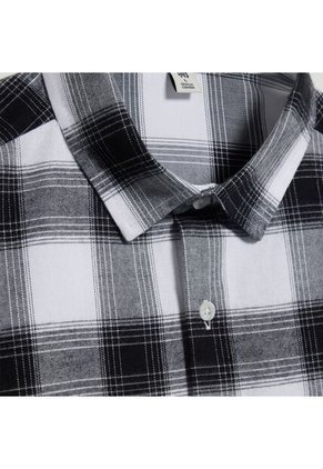 Camisa Para Hombre Manga Larga Sin Bolsillo Color Negro Marca Ostu #60010662