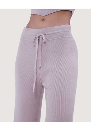 Pantalon Para Mujer Color Beige Marca Ostu #40070610