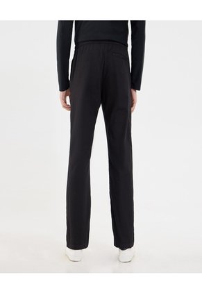 Pantalón Para Hombre Jogger Color Negro Marca Ostu #60070469