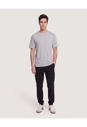 Jogger Plano Texturizado  Para Hombre Negro Ostu