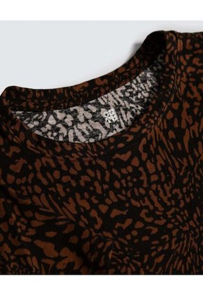 Camiseta Para Mujer Manga Corta Cuello Redondo Color Café Marca Ostu #40092230