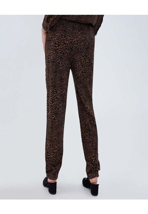 Pantalon Para Mujer Jogger Color Café  Marca Ostu #40070705