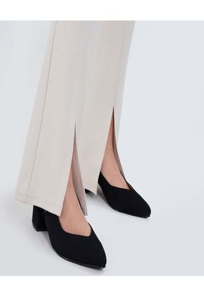 Pantalon Para Mujer Color Beige Marca Ostu #40070662