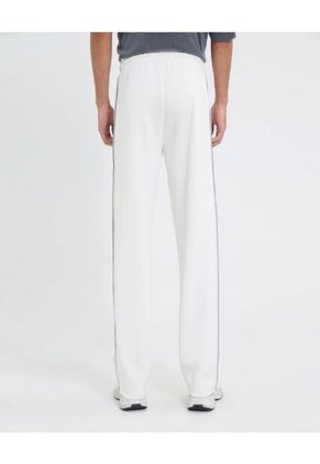 Pantalón Para Hombre Jogger Color Crema Marca Ostu #60070486