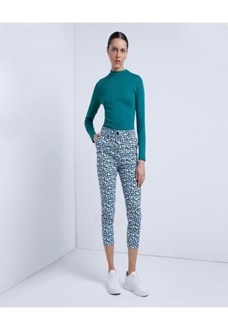 Pantalon Para Mujer Capri Color Verde  Marca Ostu #40070463 Ostu