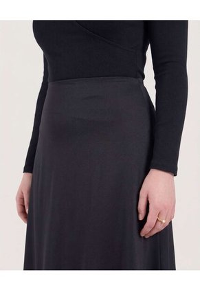 Falda  Para Mujer Largo Color Negro Marca Ostu #40140196