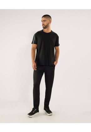 Camiseta Para Hombre Manga Corta Cuello Redondo Color Negro Marca Ostu #60091800