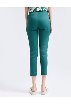 Pantalon Para Mujer Capri Color Verde  Marca Ostu #40070460