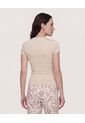 Camiseta Slim Cuello Redondo  Para Mujer Beige Ostu de Ostu