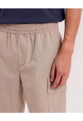 Bermuda Cargo Con Bolsillos Laterales  Para Hombre Café Ostu