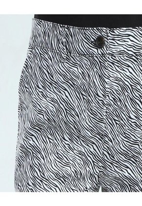 Pantalon Para Mujer Capri Color Negro Marca Ostu #40070528