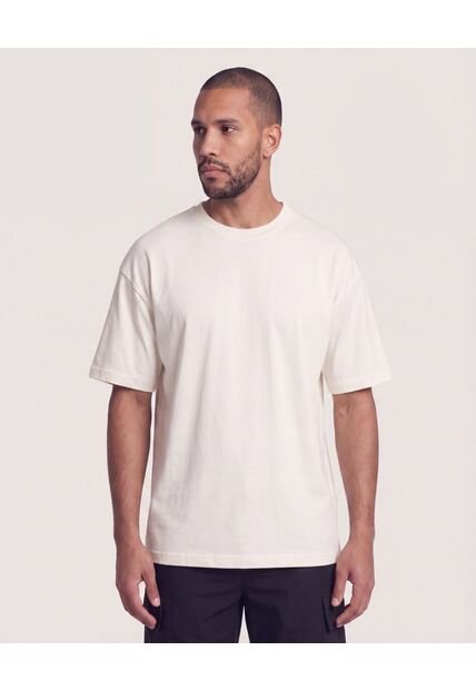 Camiseta Relaxed Estampado Posterior  Para Hombre Marfil Ostu