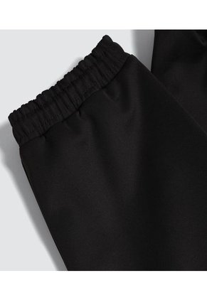 Pantalon Para Mujer Ostu Color Negro Material 90% Poliéster 10% Elastano