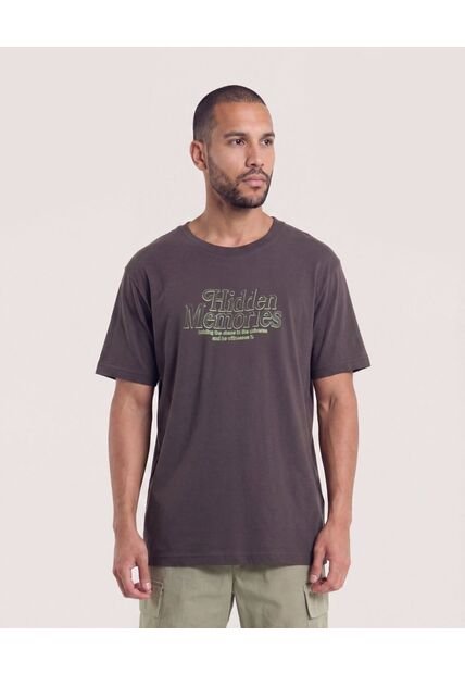 Camiseta Regular Estampado Hidden  Para Hombre Café Ostu