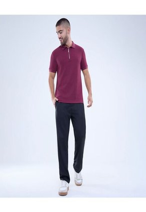 Polo Para Hombre Cuello Tejido Sin Bolsillo Color Vino Marca Ostu #60110727