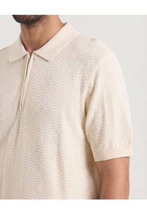 Polo  Para Hombre Cuello Tejido Sin Bolsillo Color Crema Marca Ostu #60110879