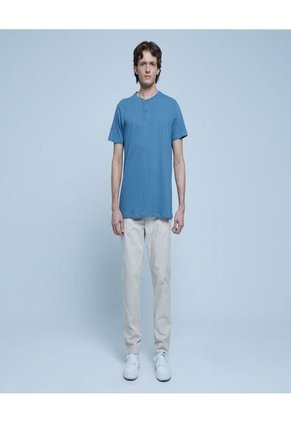 Camiseta Para Hombre Manga Corta Cuello Henley Color Indigo Marca Ostu #60091179