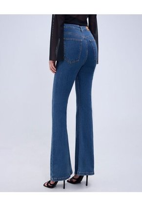 Jean Para Mujer Flare Color Azul Medio Marca Ostu #40160472