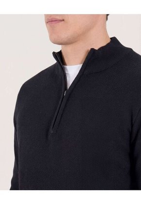 Saco Para Hombre Cuello Alto O Cuello Tortuga Color Negro Marca Ostu #60330037