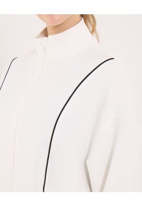 Buzo Para Mujer Cuello Alto O Cuello Tortuga Color Marfil Marca Ostu #40060508