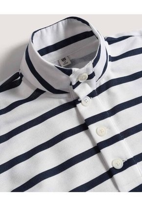 Buzo Infantil Niño Cuello Alto O Cuello Tortuga Color Crema Marca Ostu #80060196