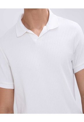 Polo Para Hombre Cuello Tejido Sin Bolsillo Color Crema Marca Ostu #60110725