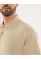 Polo Para Hombre Cuello Maquina Sin Bolsillo Color Beige Marca Ostu #60110817 de Ostu