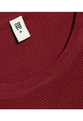 Saco Para Hombre Cuello Redondo Color Vino Marca Ostu #60330033